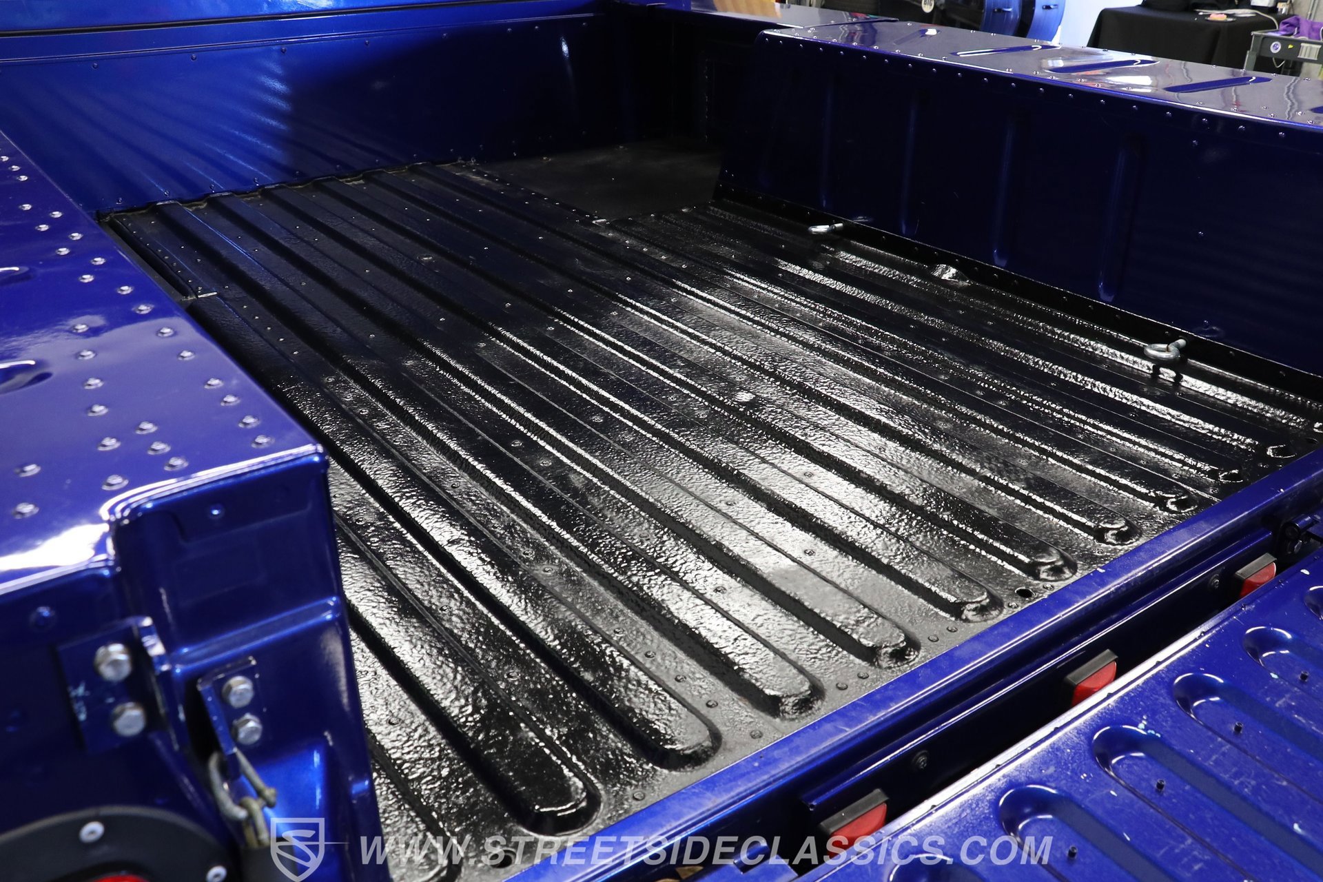 Used 2003 HUMMER H1 2-Door Hard Top image 5