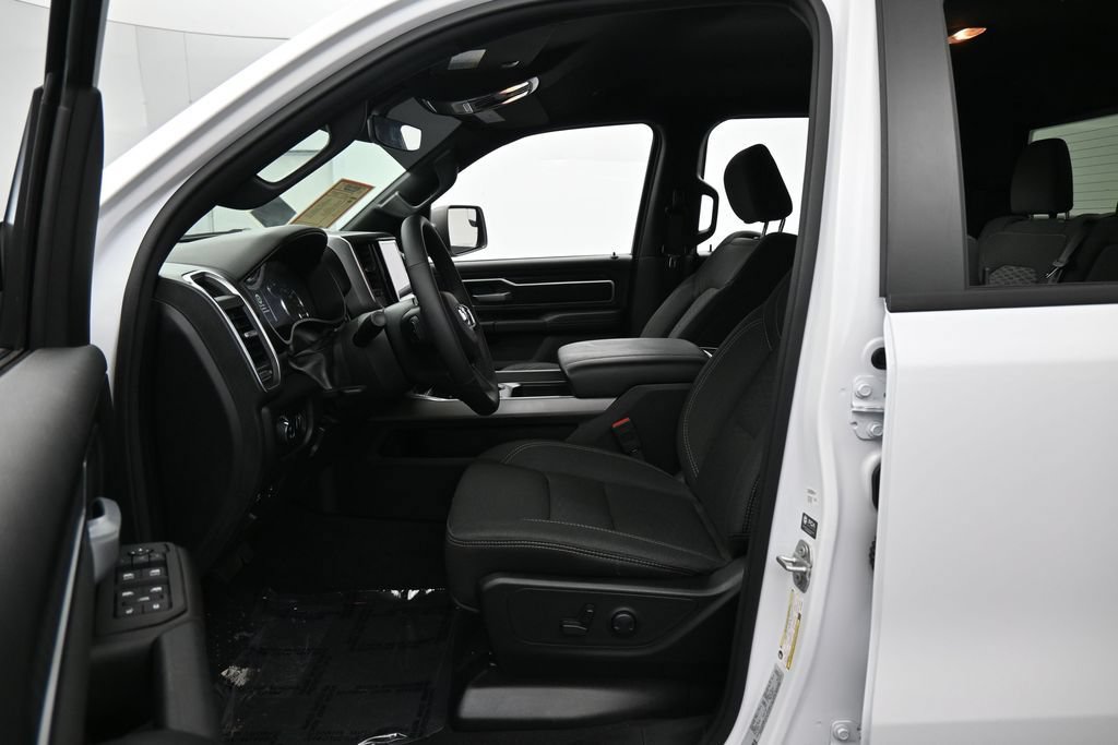 Used 2025 RAM 1500 Big Horn AWD/4WD image 11