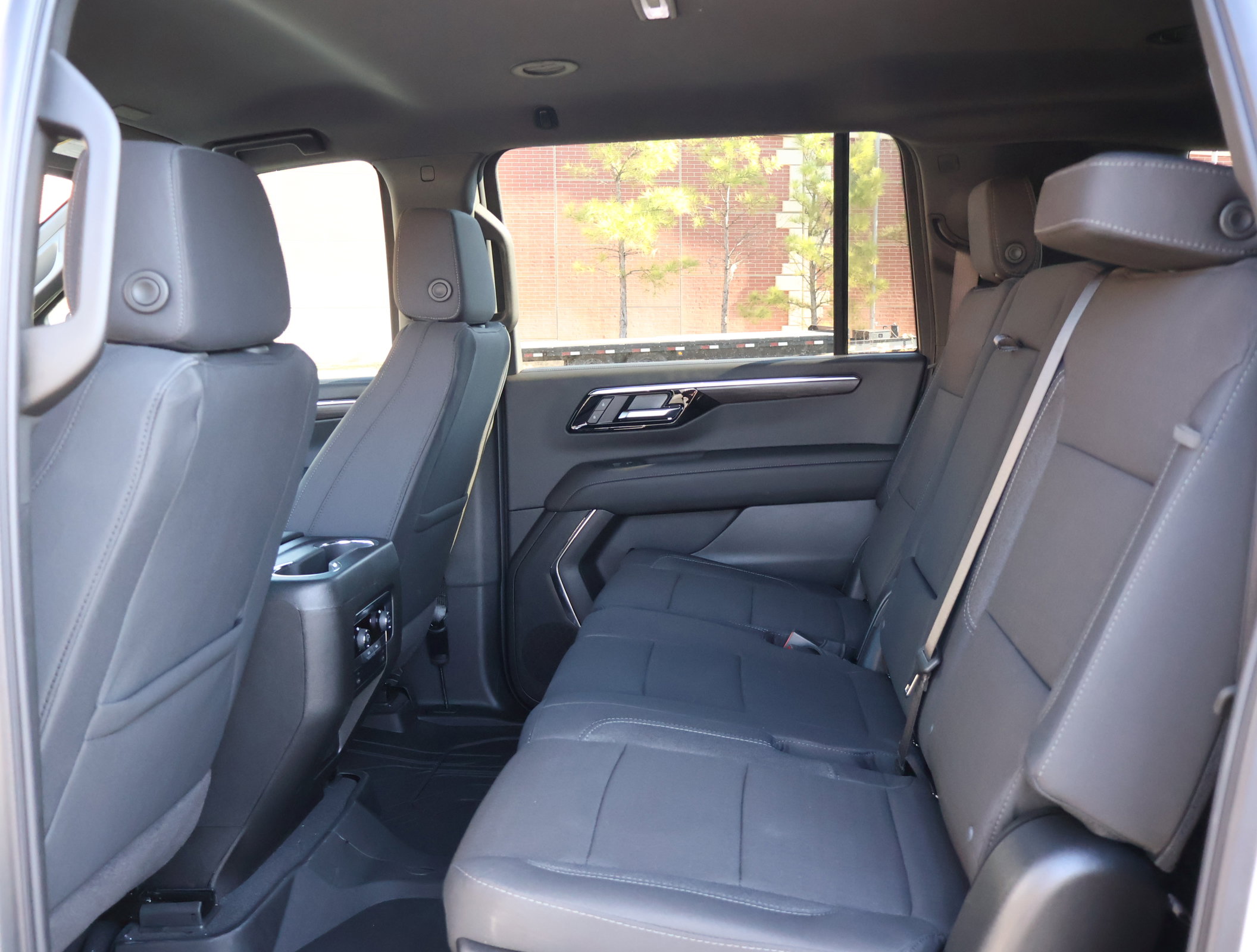 New 2026 Chevrolet Suburban LS image 17