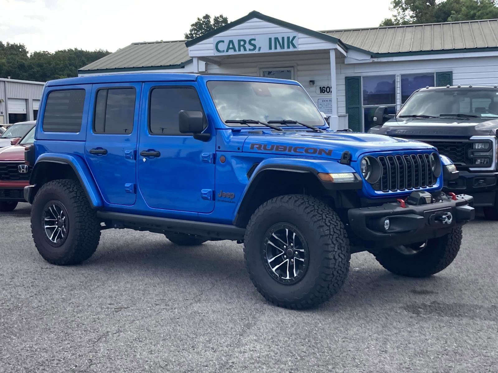 Used 2024 Jeep Wrangler Unlimited Rubicon image 1