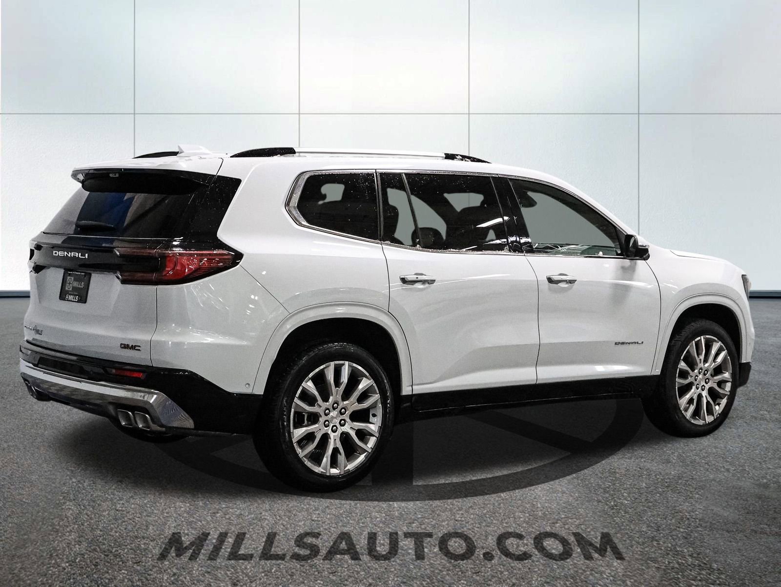 New 2026 GMC Acadia Denali w/ Super Cruise Package image 8