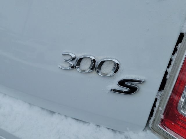 Used 2014 Chrysler 300 S image 7