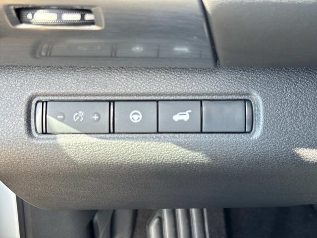 New 2026 Nissan Pathfinder SL FWD image 21