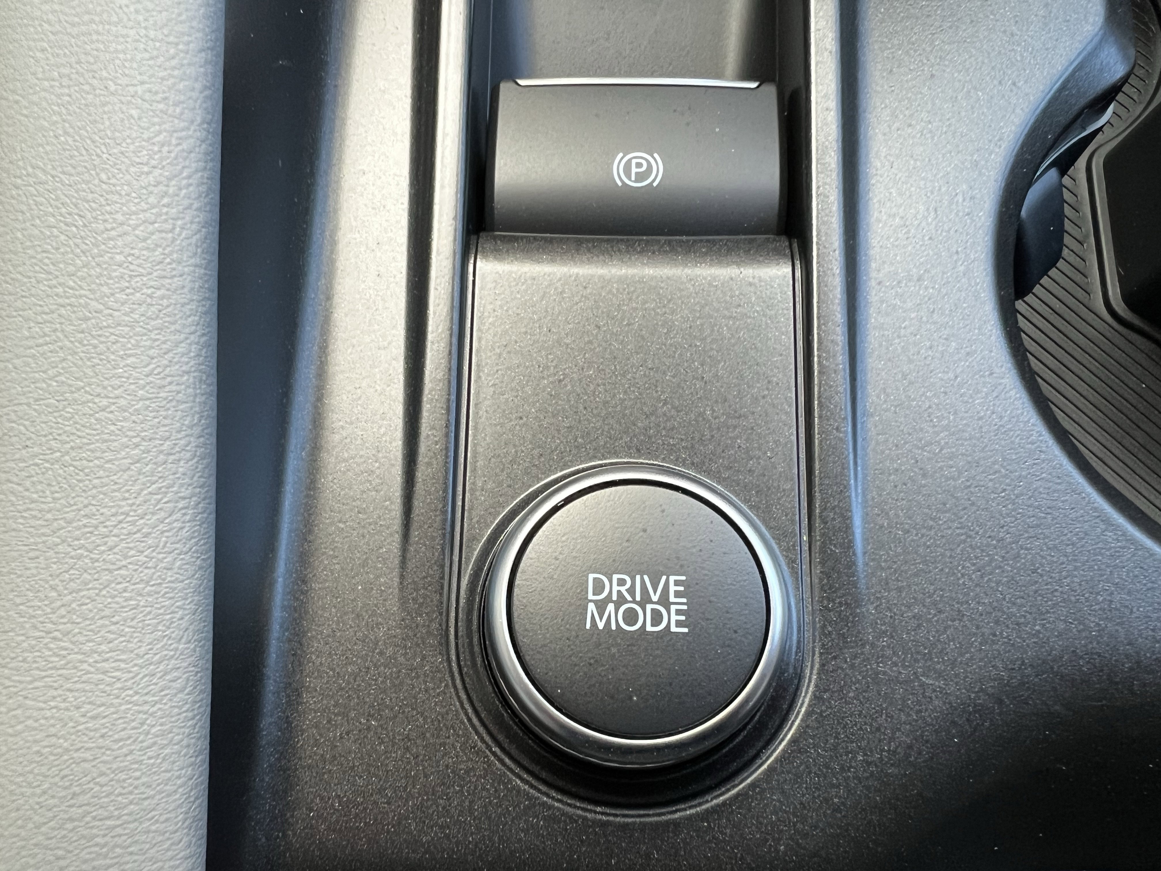 New 2026 Ford Explorer Active w/ Active Comfort Package AWD/4WD image 27