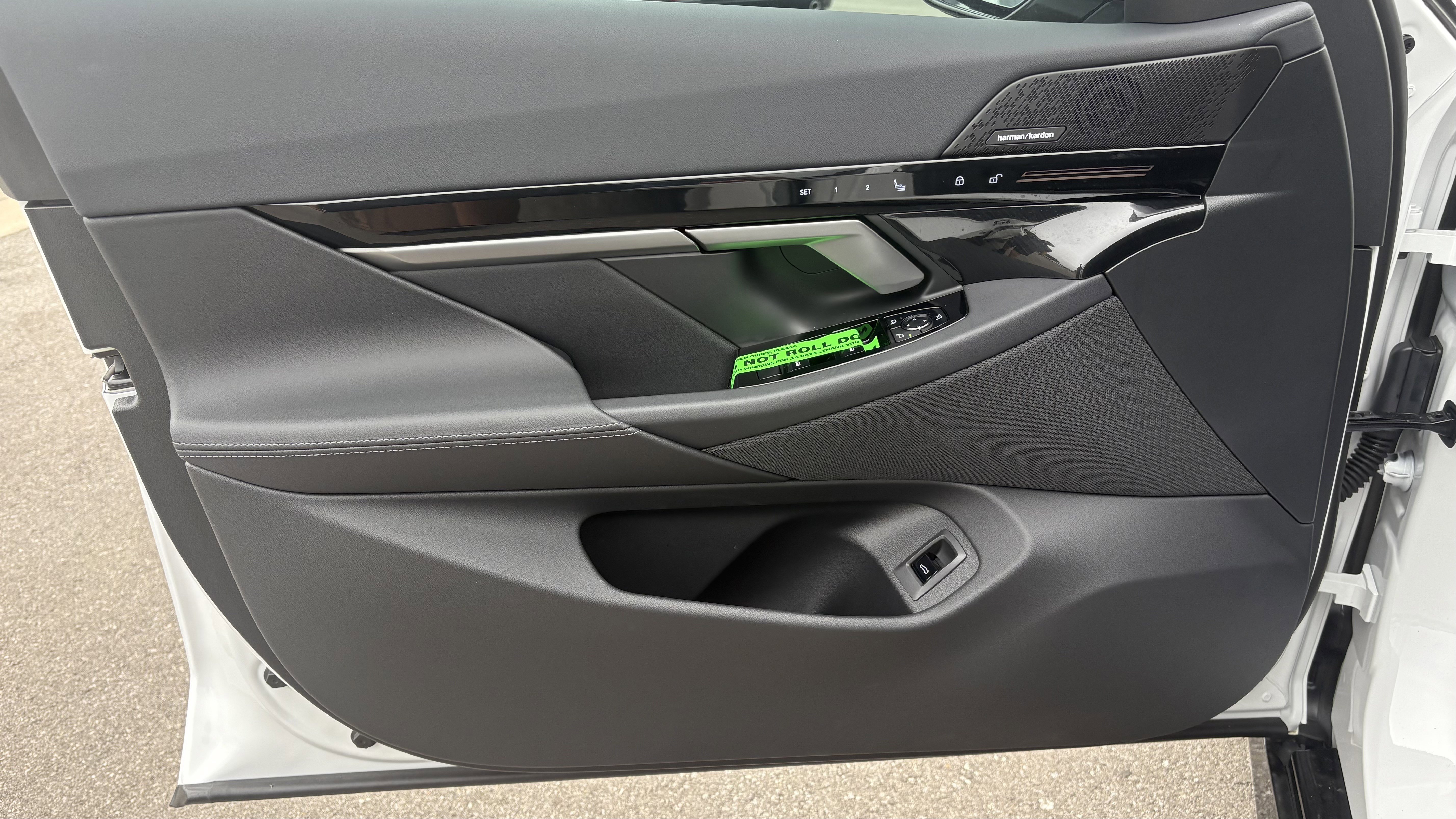 Used 2026 BMW 530i xDrive w/ M Sport Package image 13