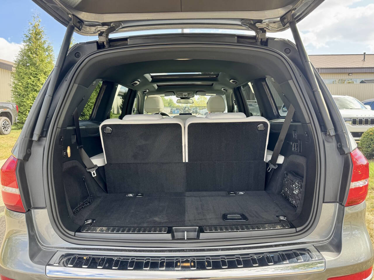 Used 2018 Mercedes-Benz GLS 450 4MATIC image 11