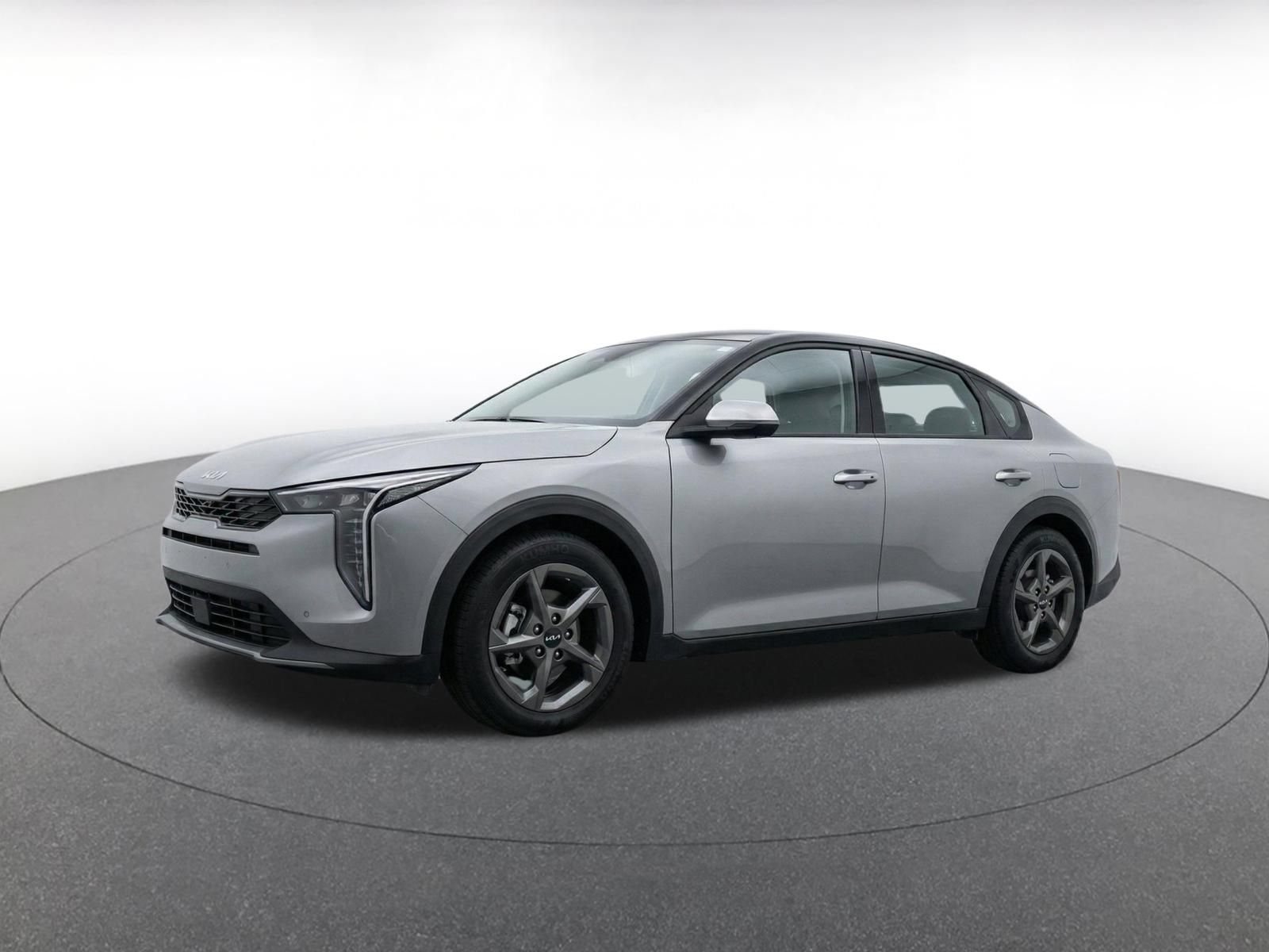 Used 2026 Kia K4 FWD image 3