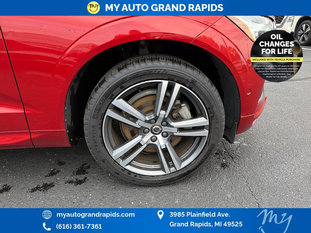 Used 2019 Volvo XC60 T6 Momentum w/ Protection Package Premier AWD/4WD image 32