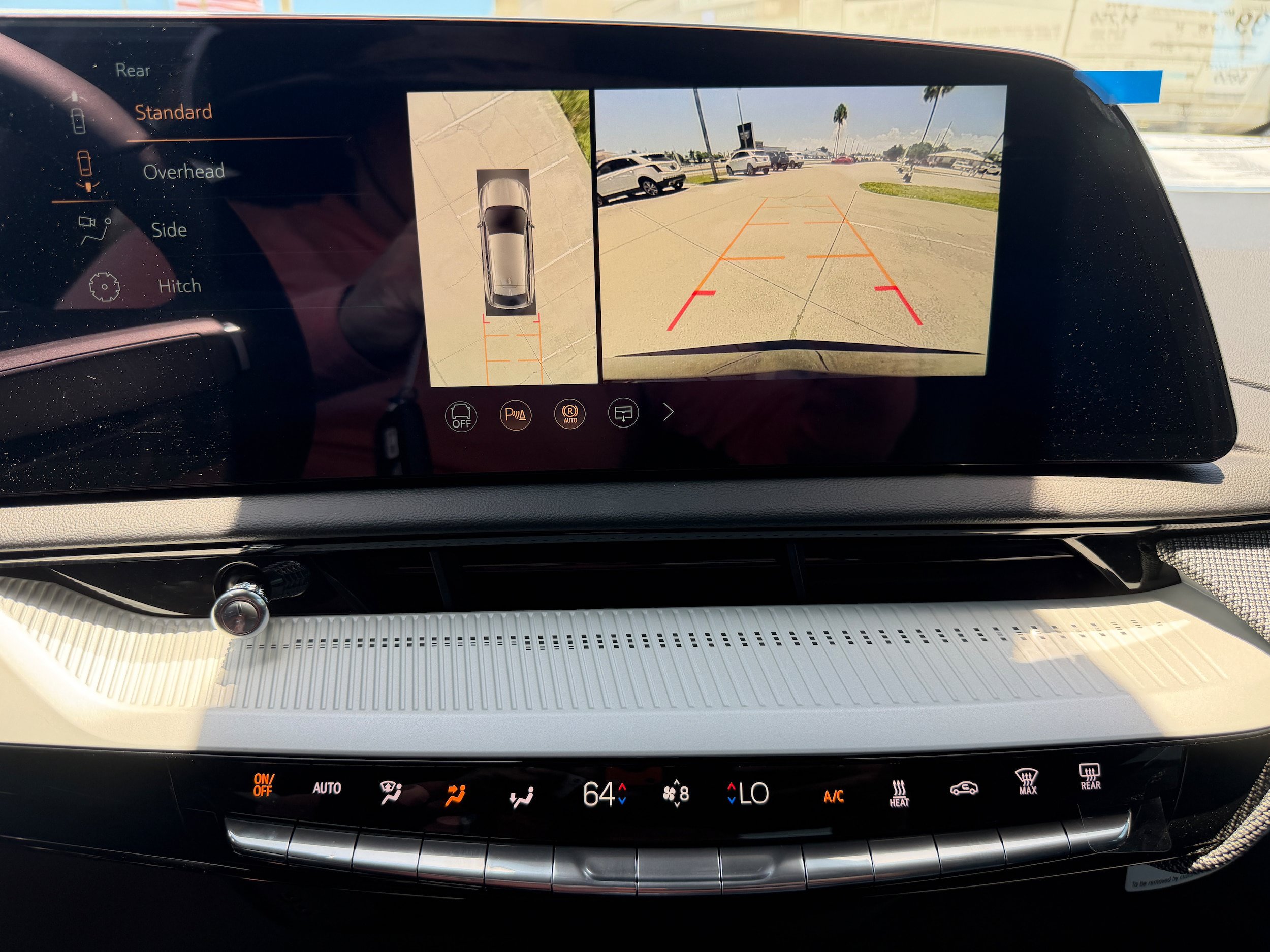 New 2026 Cadillac Optiq Sport 2 w/ LPO, Floor Liner Package AWD/4WD image 23