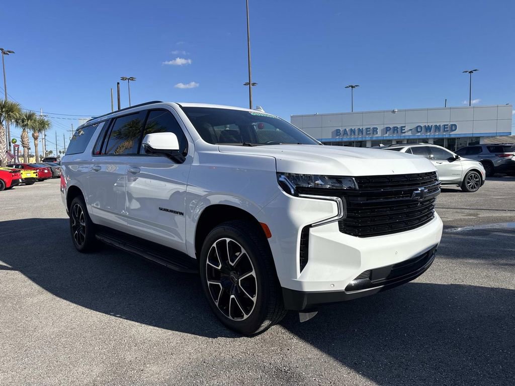 Used 2024 Chevrolet Suburban RST w/ Sport Performance Package video 3