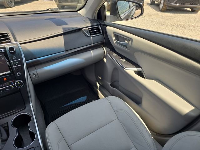 Used 2017 Toyota Camry XLE FWD image 12
