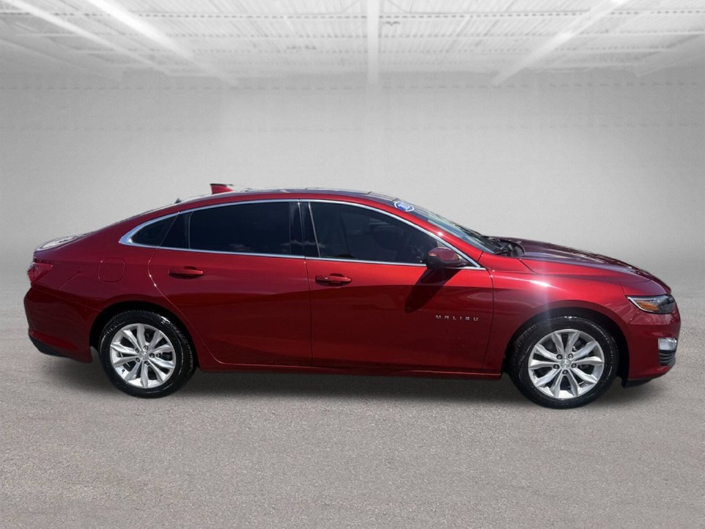 Used 2021 Chevrolet Malibu LT w/ Leather Package FWD image 3