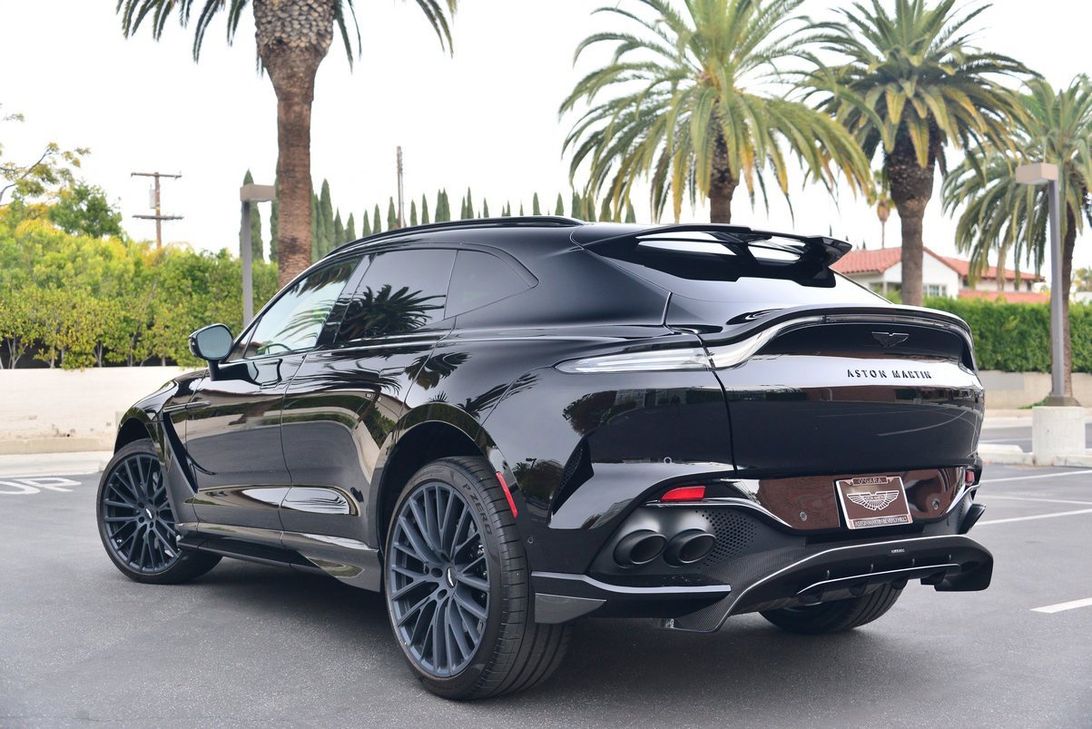 Used 2023 Aston Martin DBX 707 image 2