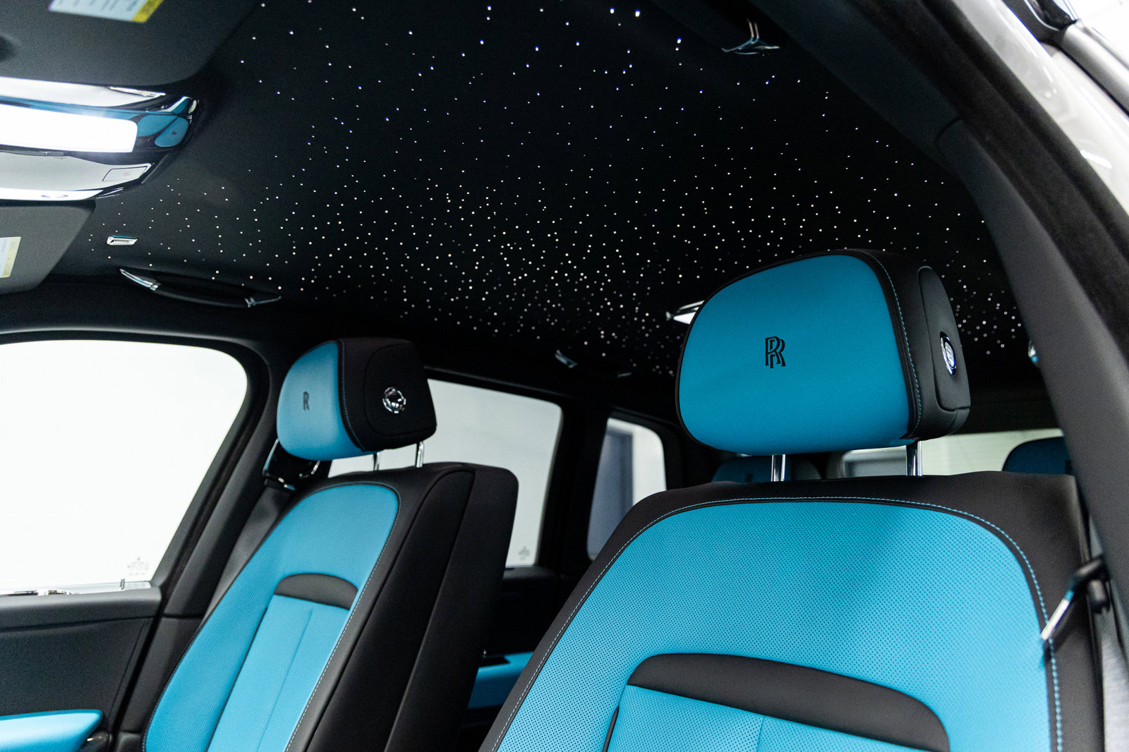 Certified 2026 Rolls-Royce Cullinan Black Badge image 37