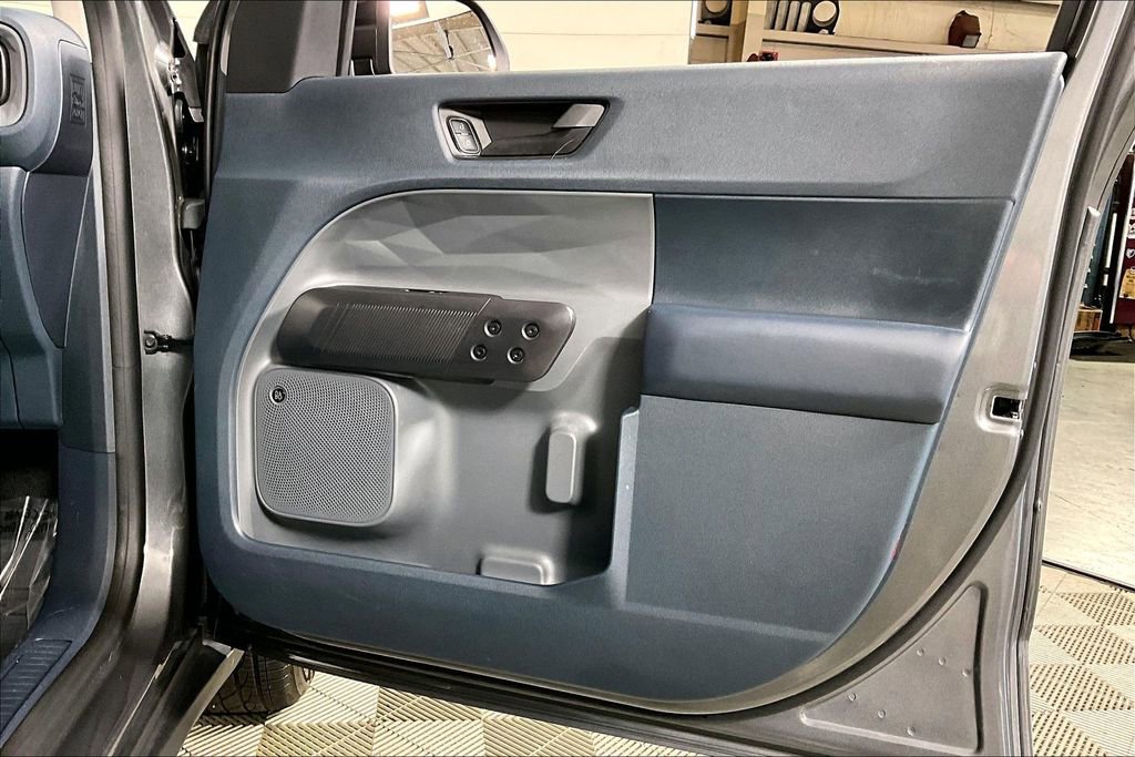 Used 2024 Ford Maverick Lariat w/ Black Appearance Package image 24