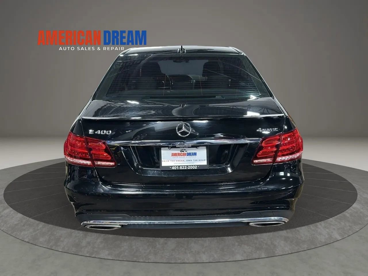 Used 2016 Mercedes-Benz E 400 4MATIC Sedan image 4