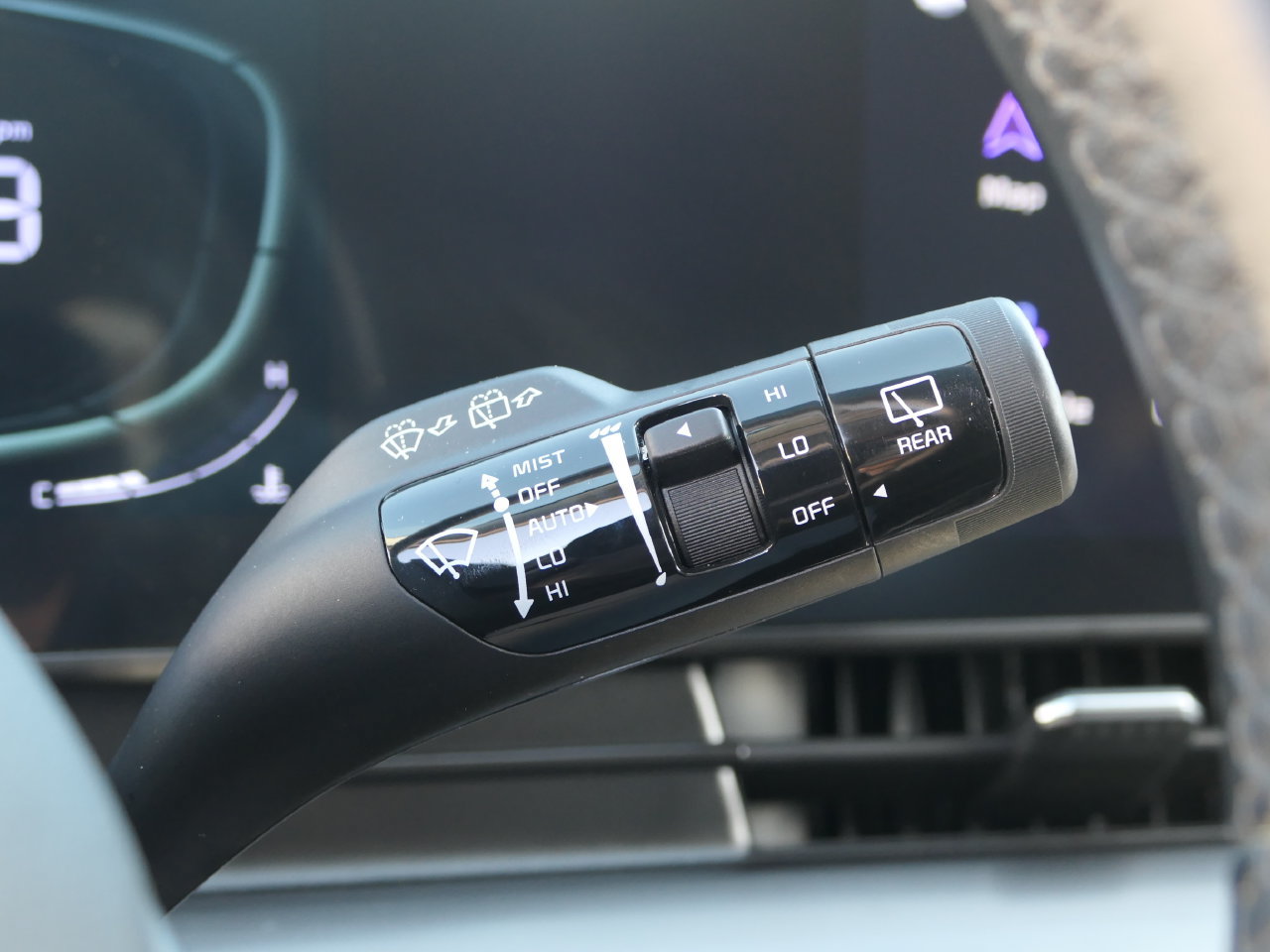 Certified 2025 Kia Sportage EX FWD image 16