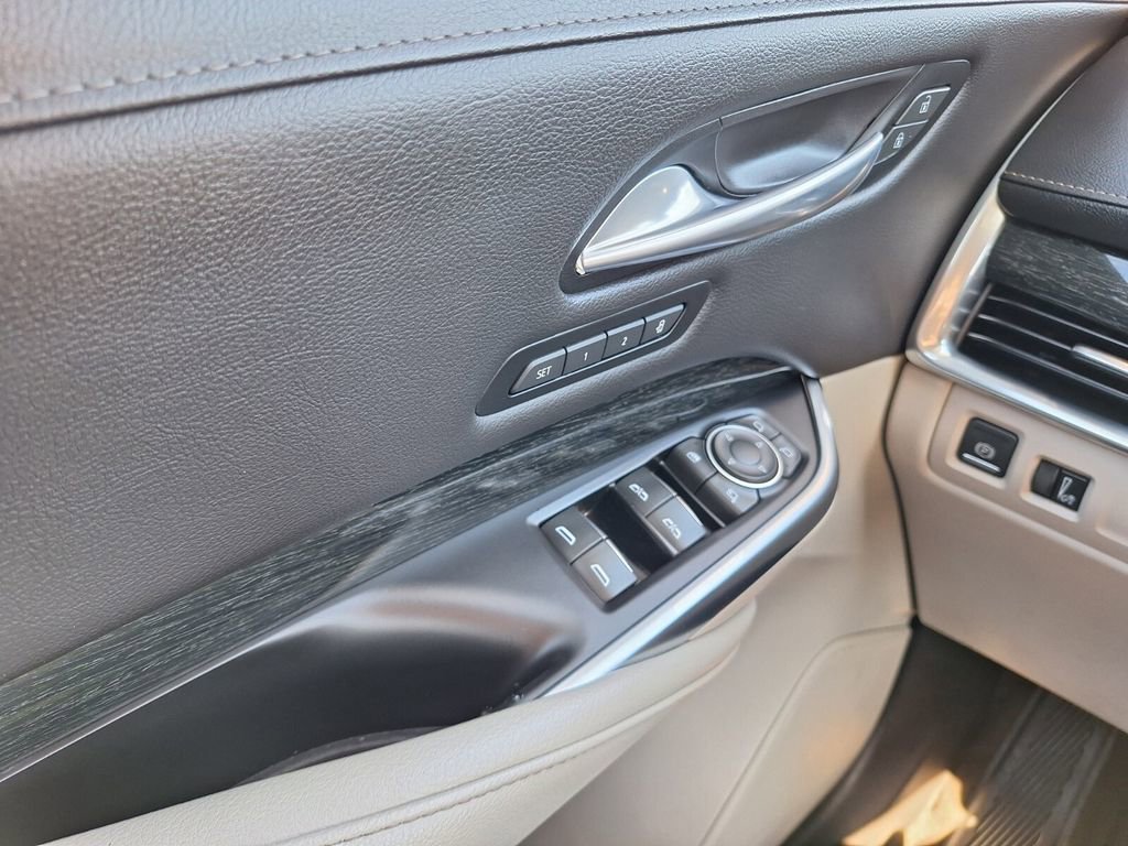 Used 2023 Cadillac XT4 Premium Luxury image 20