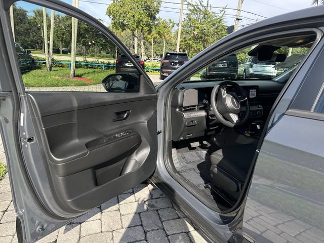 Used 2024 Hyundai Kona SE FWD image 22
