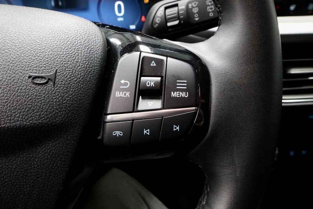 Certified 2024 Ford Escape Platinum image 30