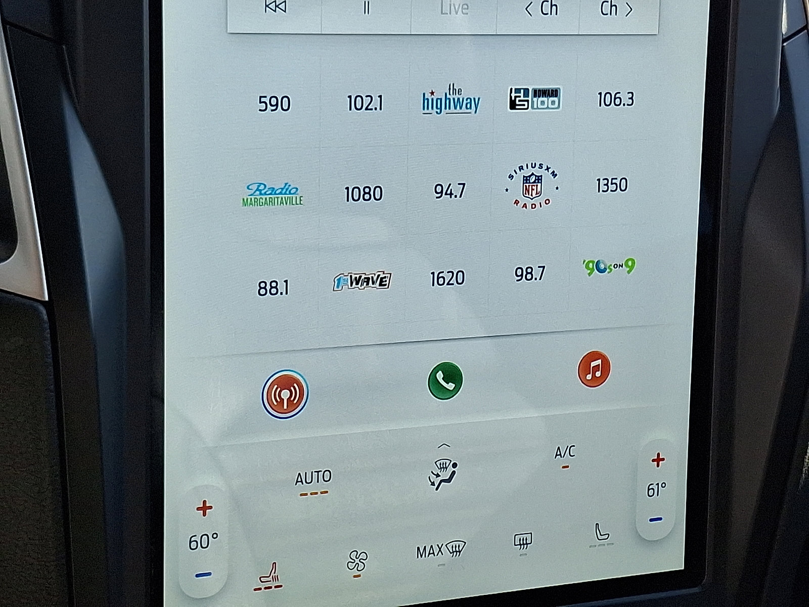 Certified 2022 Ford Edge SEL w/ Sport Appearance Package image 16