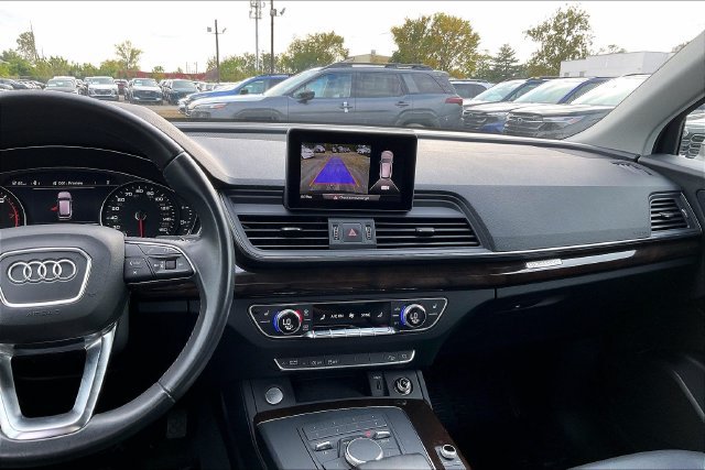 Used 2019 Audi Q5 2.0T Premium Plus w/ Convenience Package AWD/4WD image 6