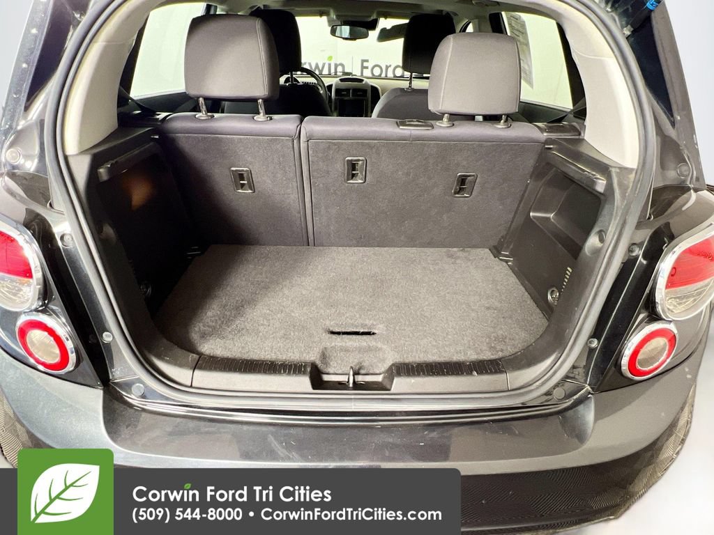 Used 2015 Chevrolet Sonic LT w/ Fun and Sun Package FWD image 14