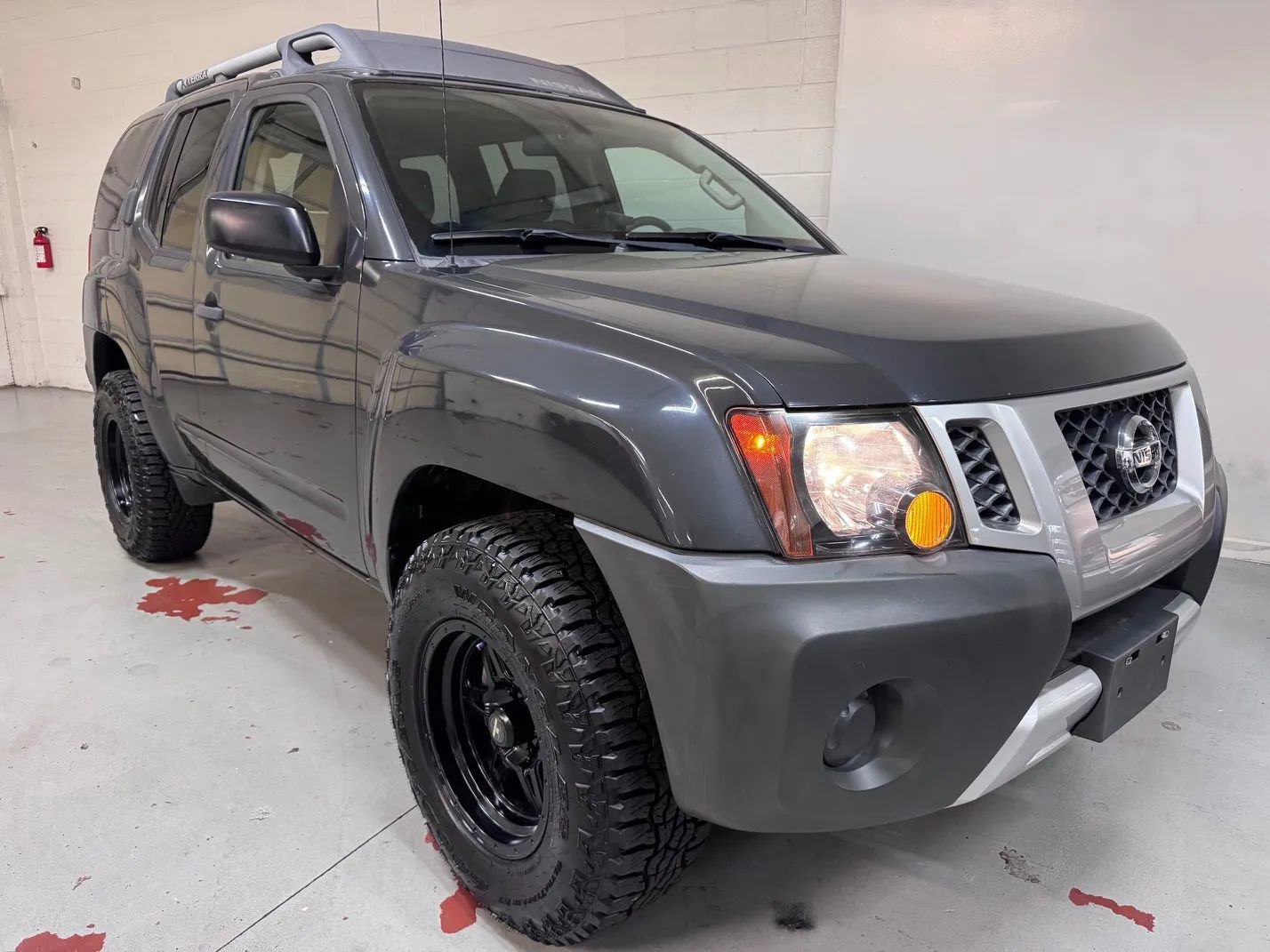 Used 2014 Nissan Xterra X image 1