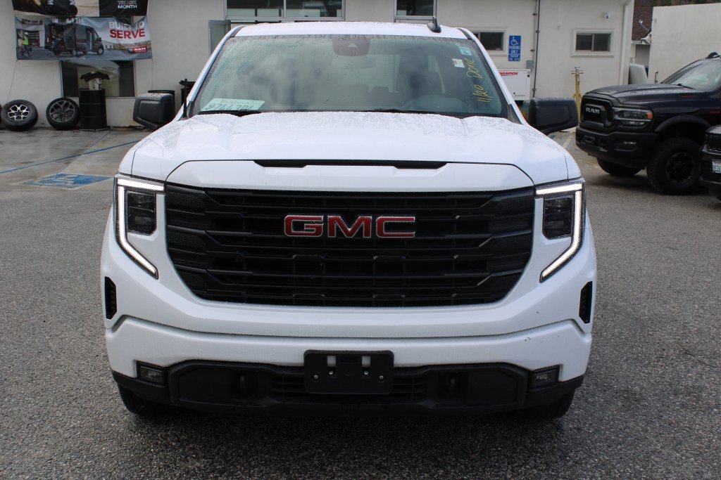 Used 2024 GMC Sierra 1500 Elevation image 2