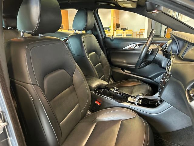 Used 2018 INFINITI QX30 Premium w/ Technology Package image 24