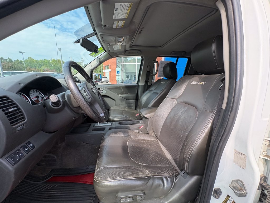 Used 2017 Nissan Frontier PRO-4X w/ Pro-4x Luxury Package AWD/4WD image 6