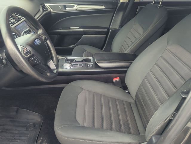 Used 2020 Ford Fusion SE image 11