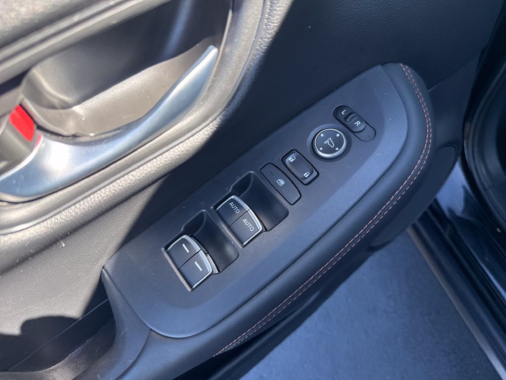 Certified 2025 Honda HR-V Sport image 10