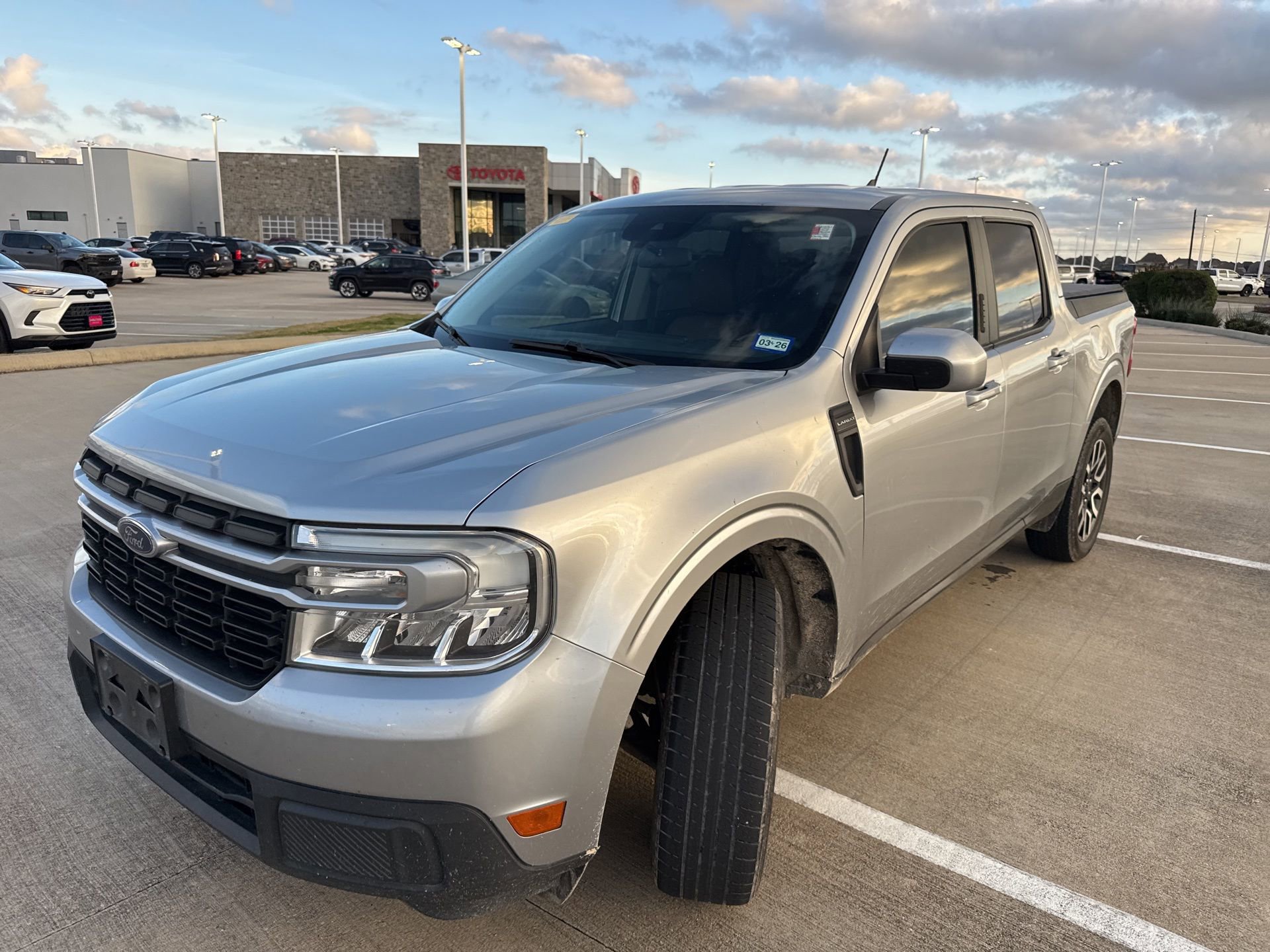 Used 2022 Ford Maverick Lariat image 3