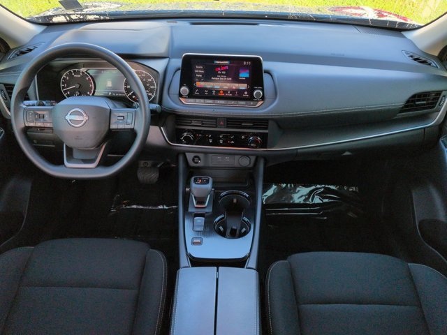 Used 2025 Nissan Rogue S FWD image 14