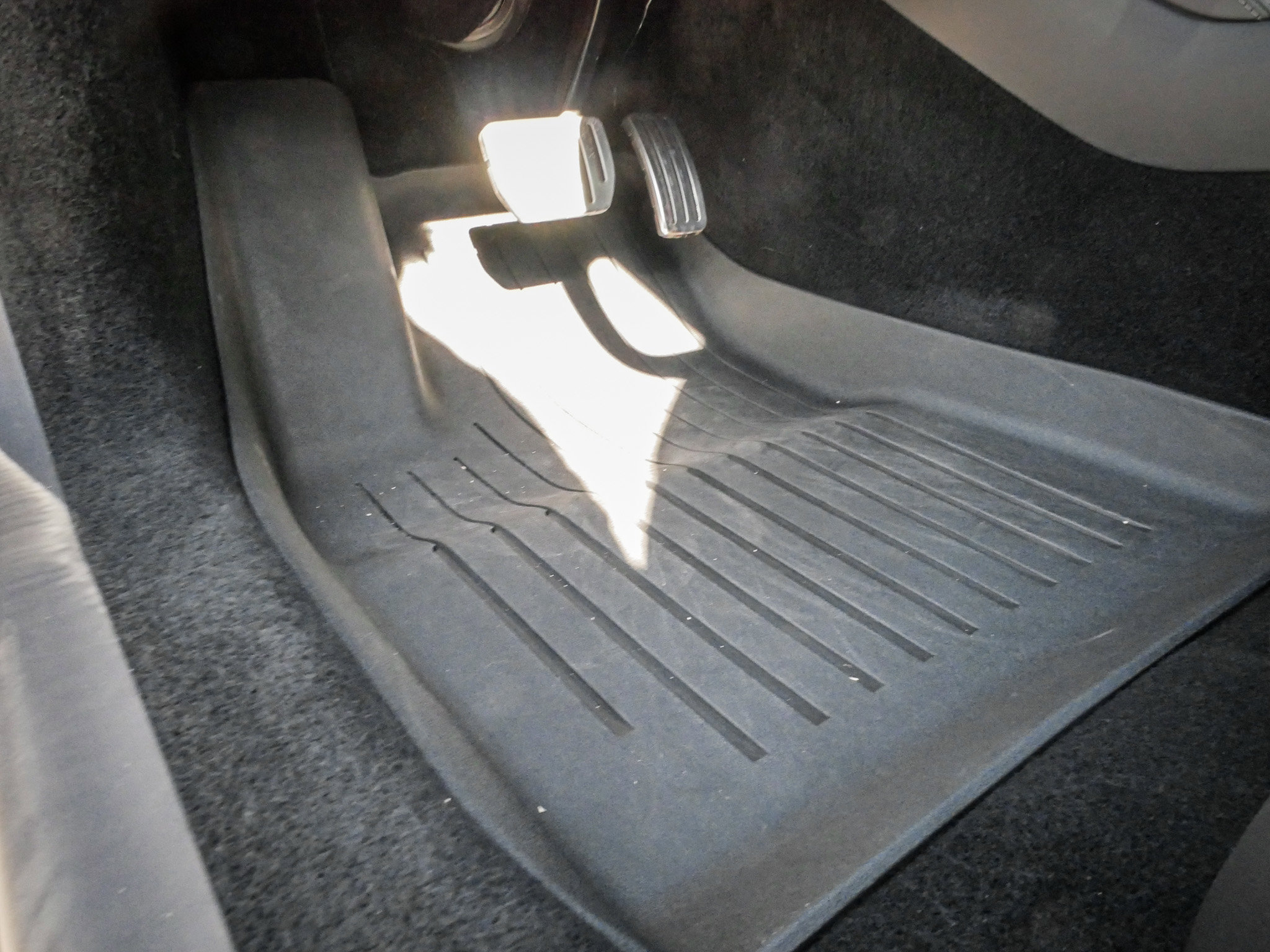 Used 2024 Tesla Model 3 Performance image 17