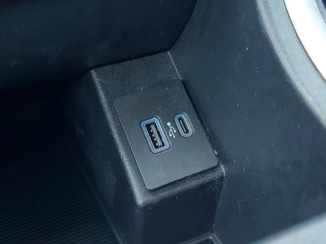 Used 2024 Ford Edge SEL image 23