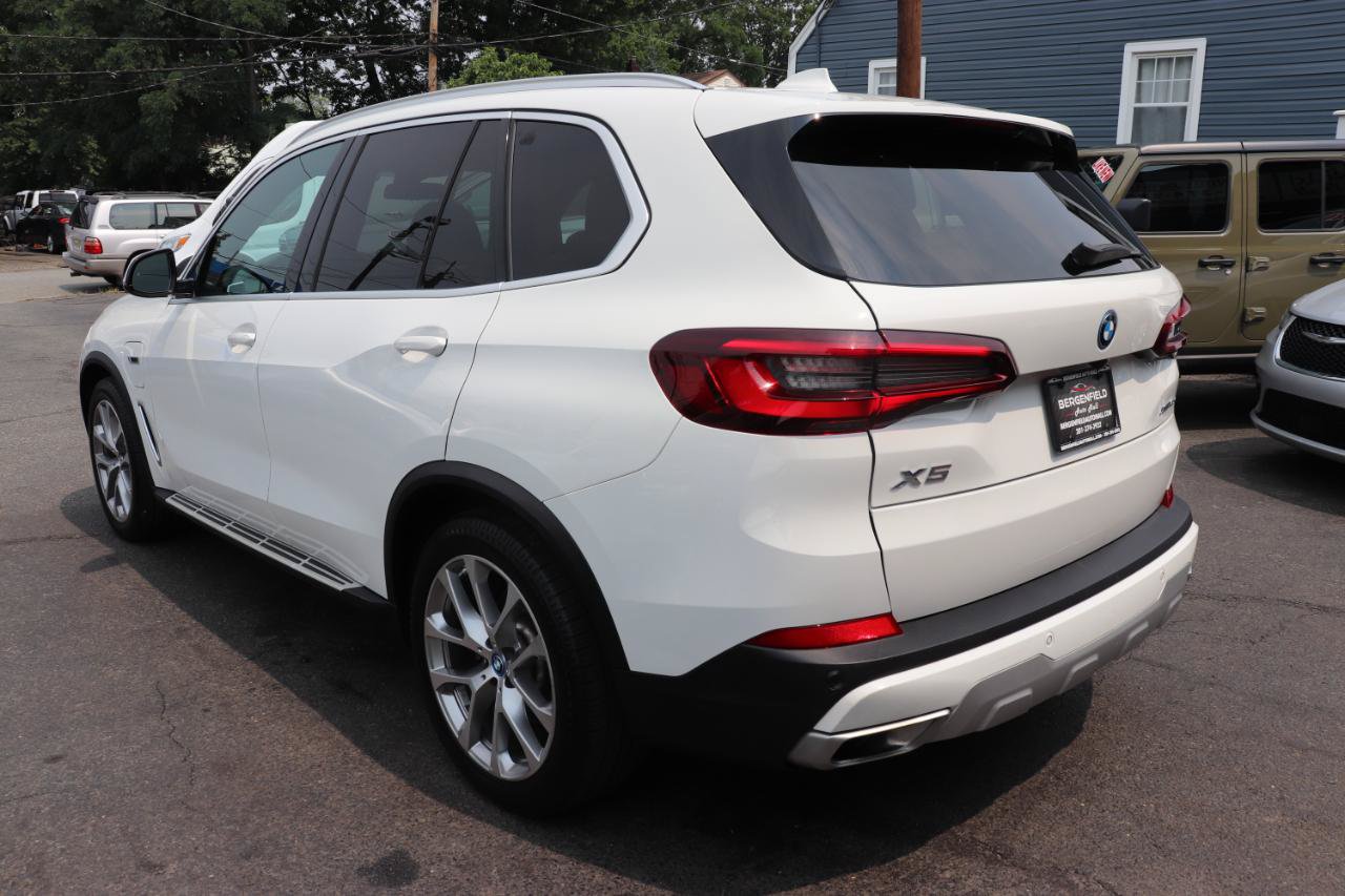 Used 2023 BMW X5 xDrive45e AWD/4WD image 3