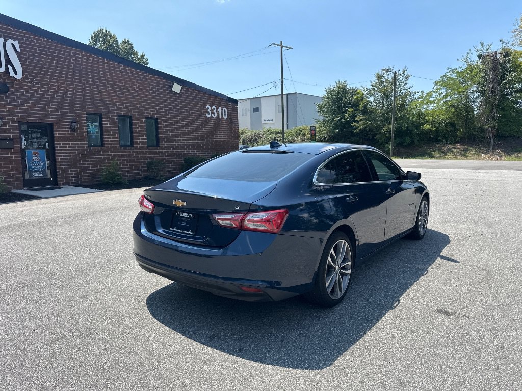 Used 2022 Chevrolet Malibu LT FWD image 7