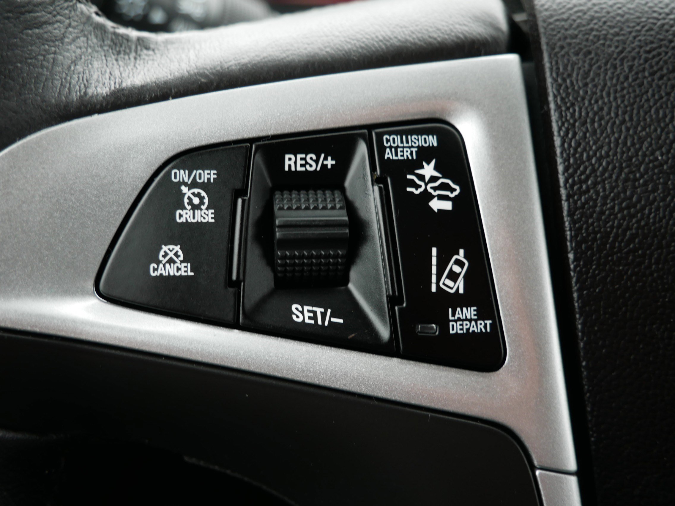 Used 2017 Chevrolet Equinox Premier w/ Enhanced Convenience Package AWD/4WD image 26