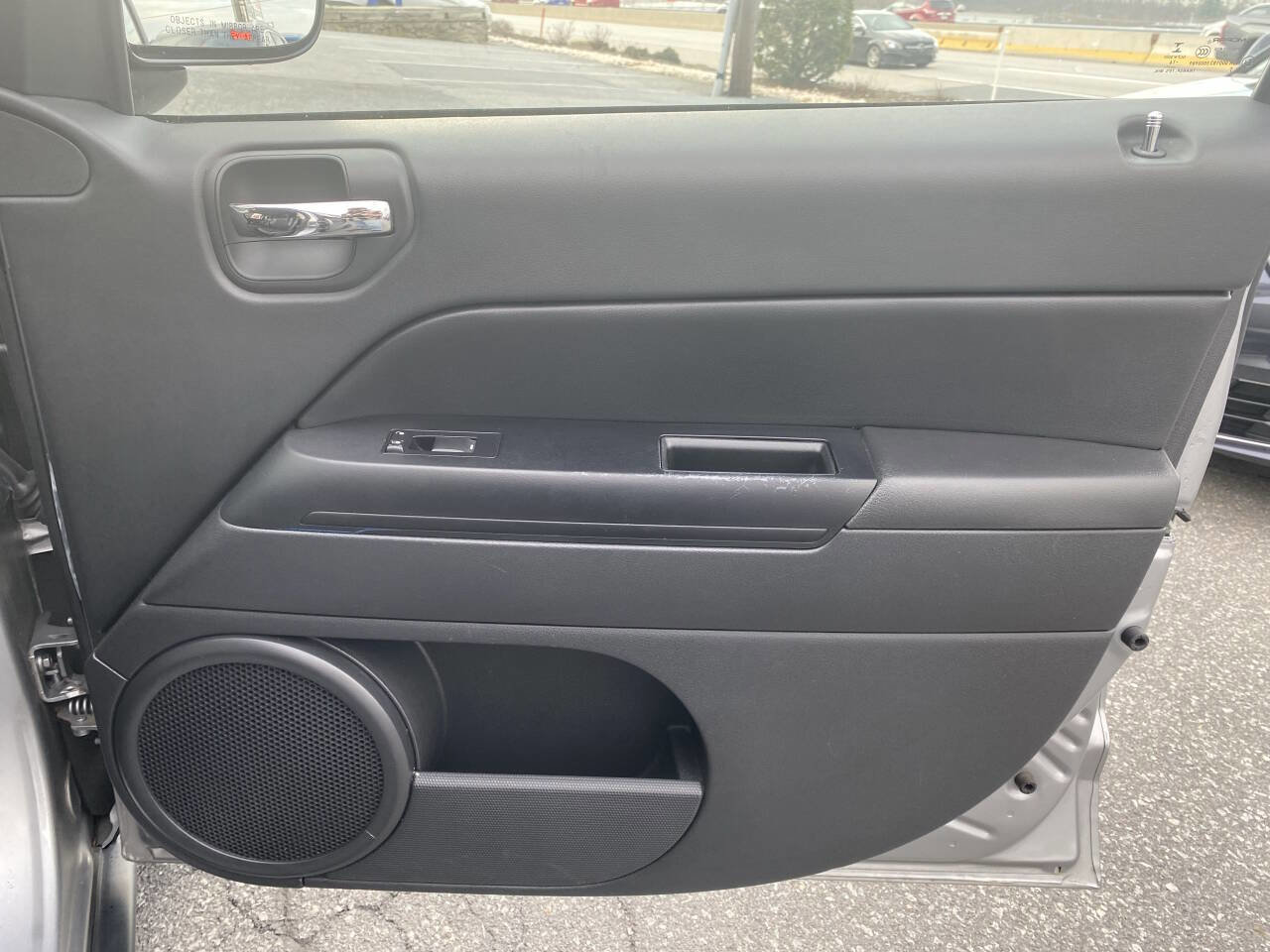 Used 2017 Jeep Compass 75th Anniversary w/ Power Value Group image 16