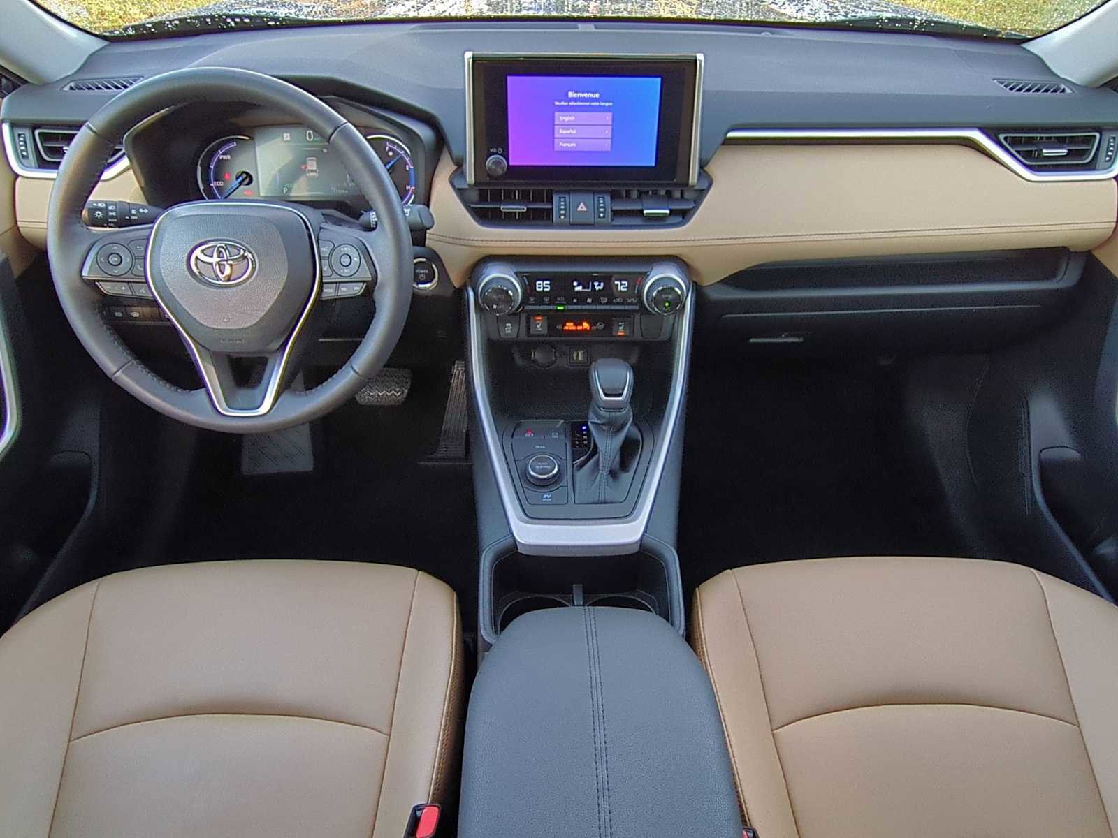 Used 2023 Toyota RAV4 XLE Premium image 16