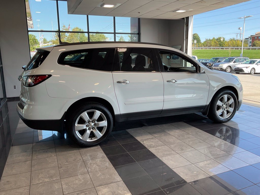 Used 2016 Chevrolet Traverse LT w/ Style and Technology Package AWD/4WD image 6