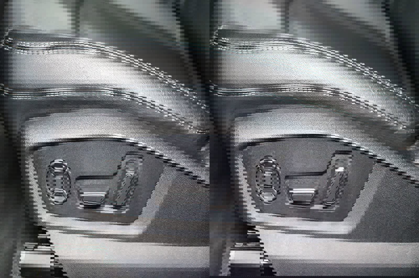 Used 2022 Audi Q8 Premium Plus image 22