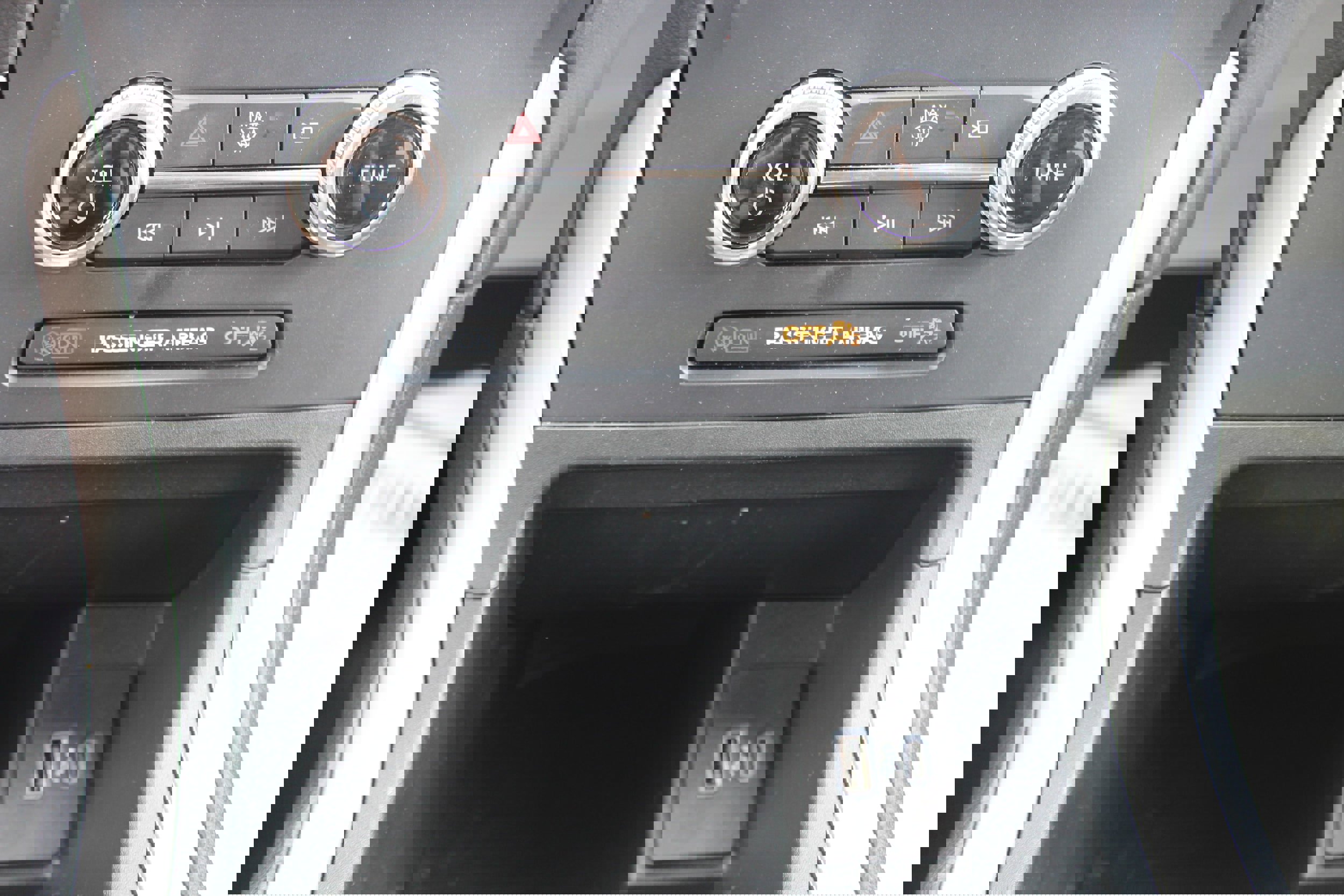 Used 2024 Ford Edge SEL image 13