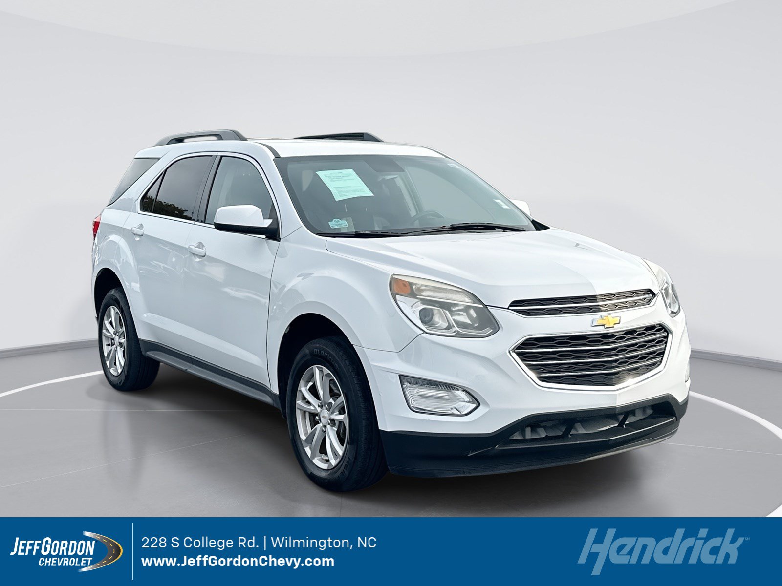 Used 2017 Chevrolet Equinox LT w/ Convenience Package FWD image 1