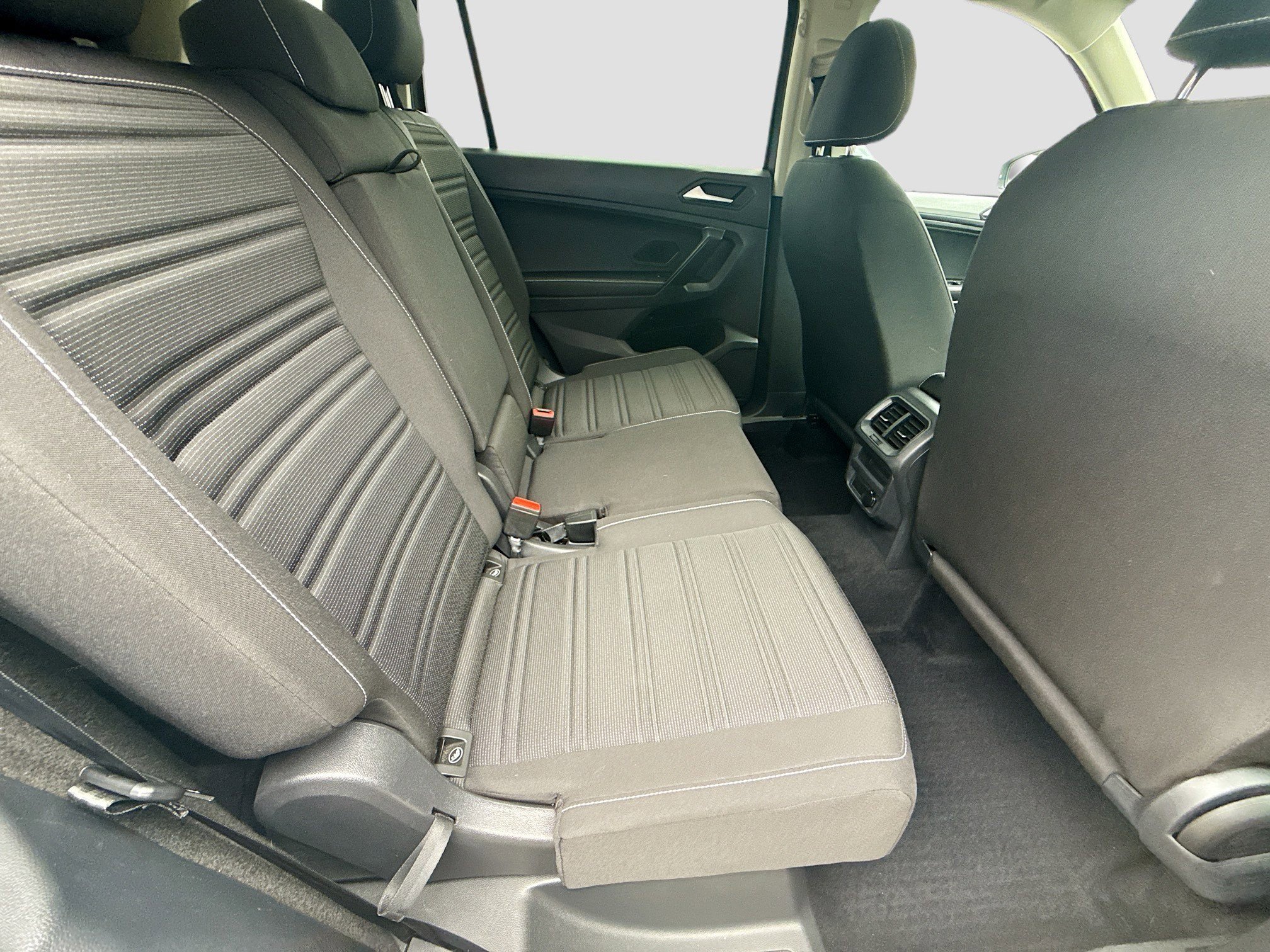 Certified 2022 Volkswagen Tiguan S image 29