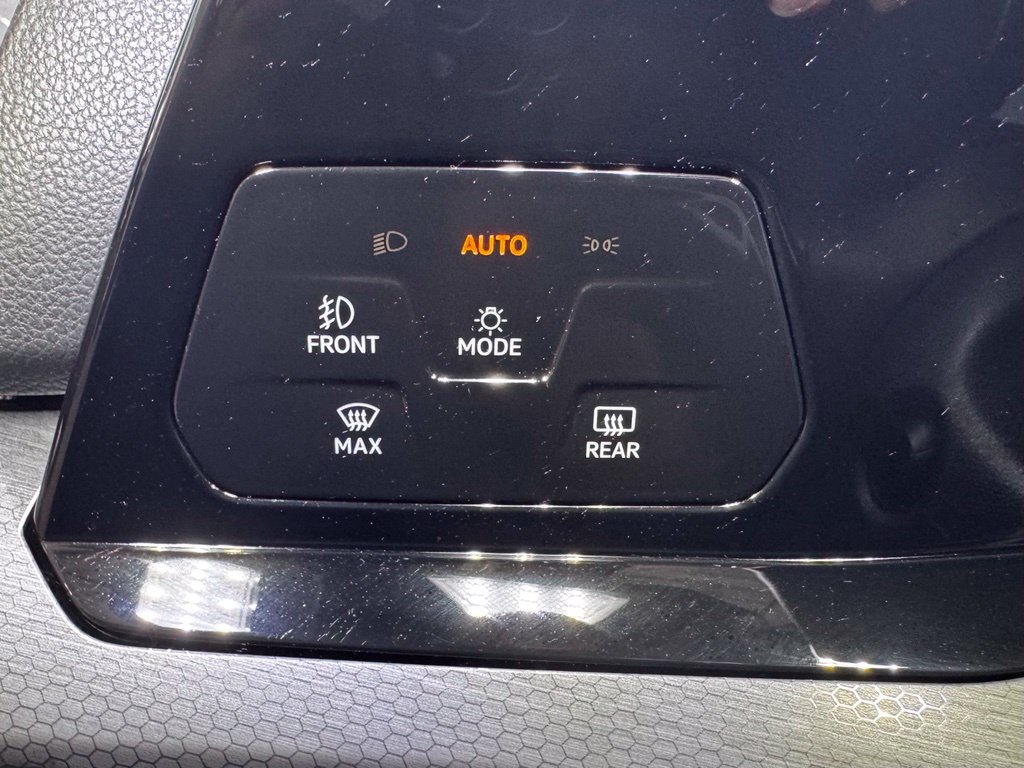 Used 2023 Volkswagen GTI SE FWD image 20