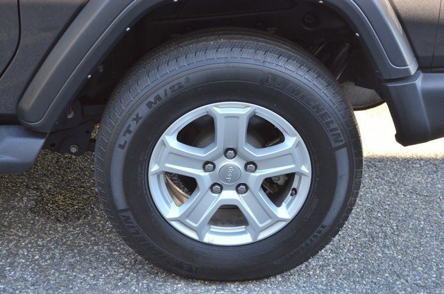 Used 2021 Jeep Wrangler Sport image 12