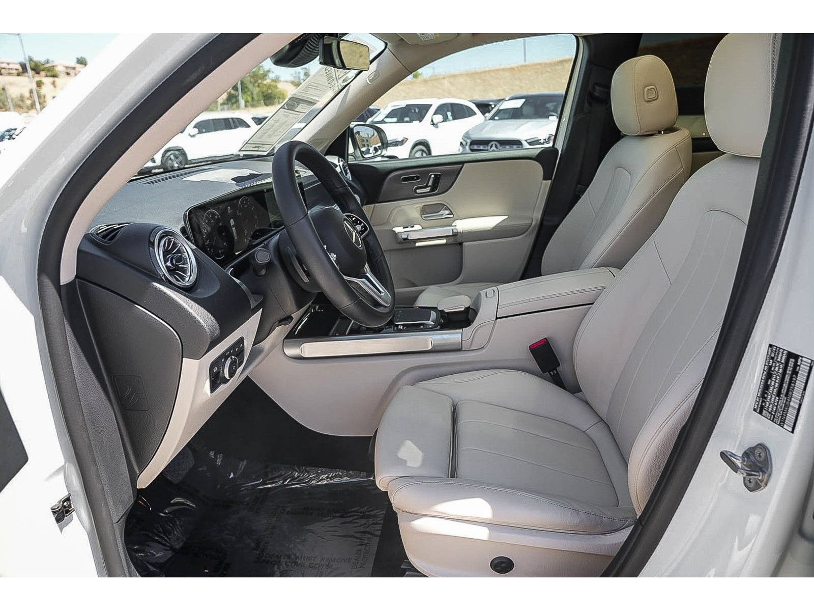 Certified 2022 Mercedes-Benz GLB 250 image 17
